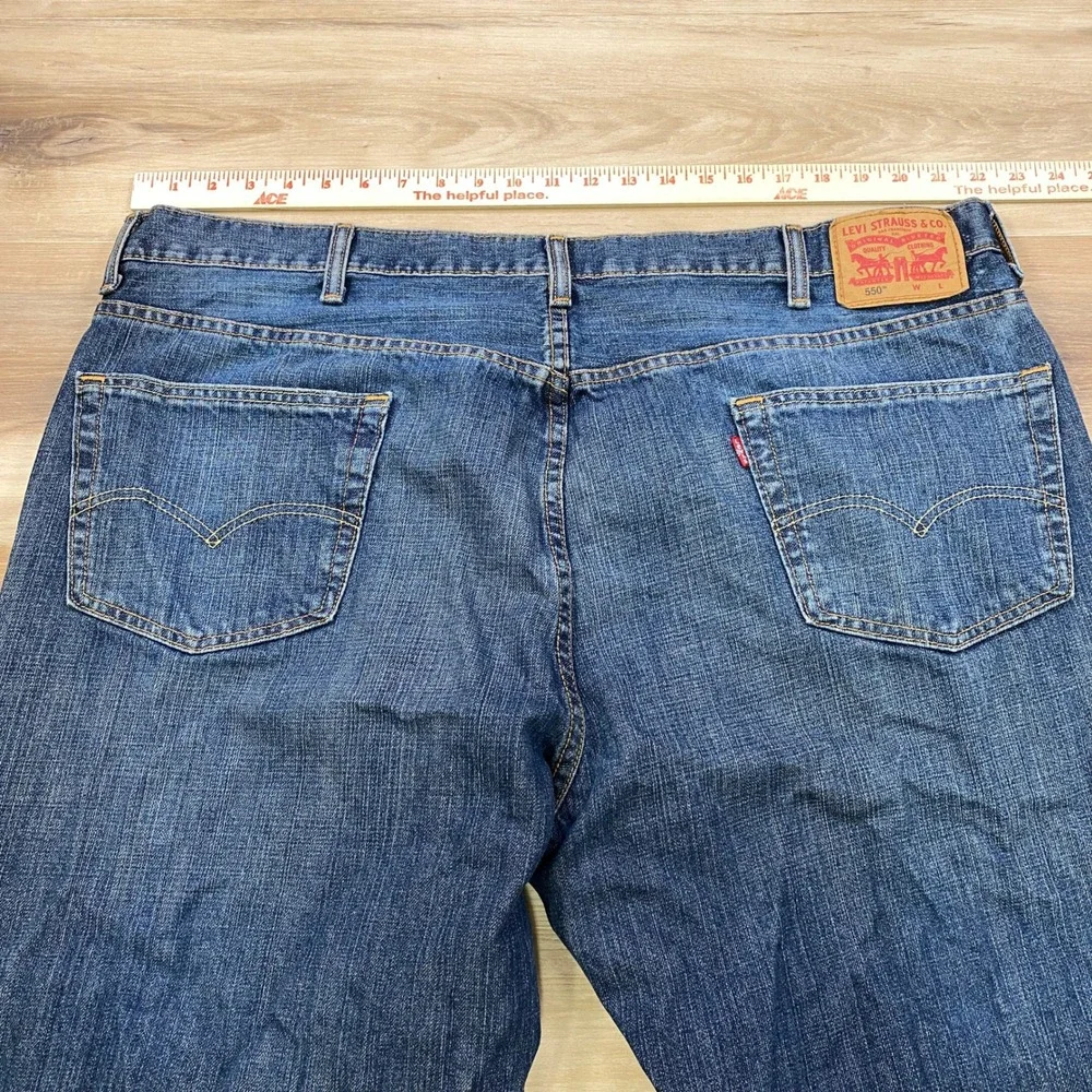 Levi's 550 Relaxed Fit Jeans Mens 46x29 Heritage Denim Tapered Medium Wash Blue